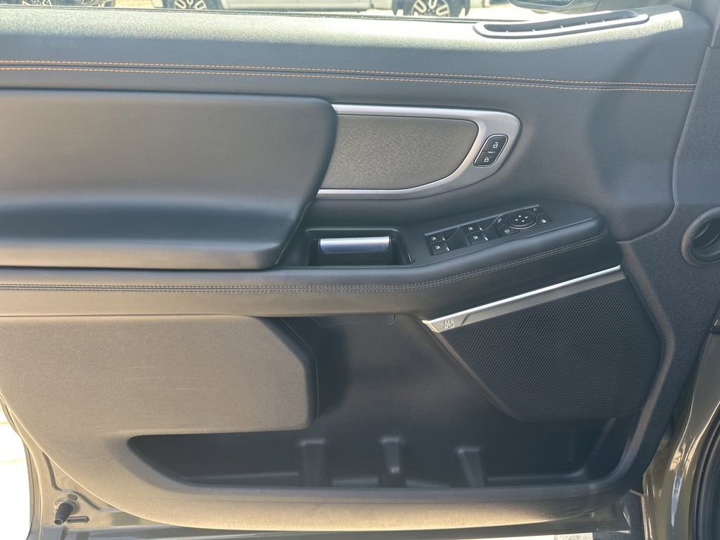 Used 2025 Ford Expedition Tremor AWD/4WD image 17