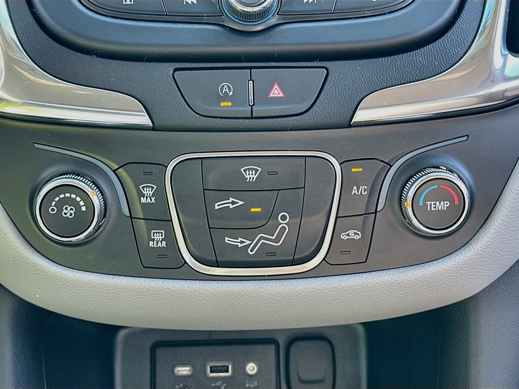 Used 2023 Chevrolet Equinox LS w/ LS Convenience Package FWD image 15
