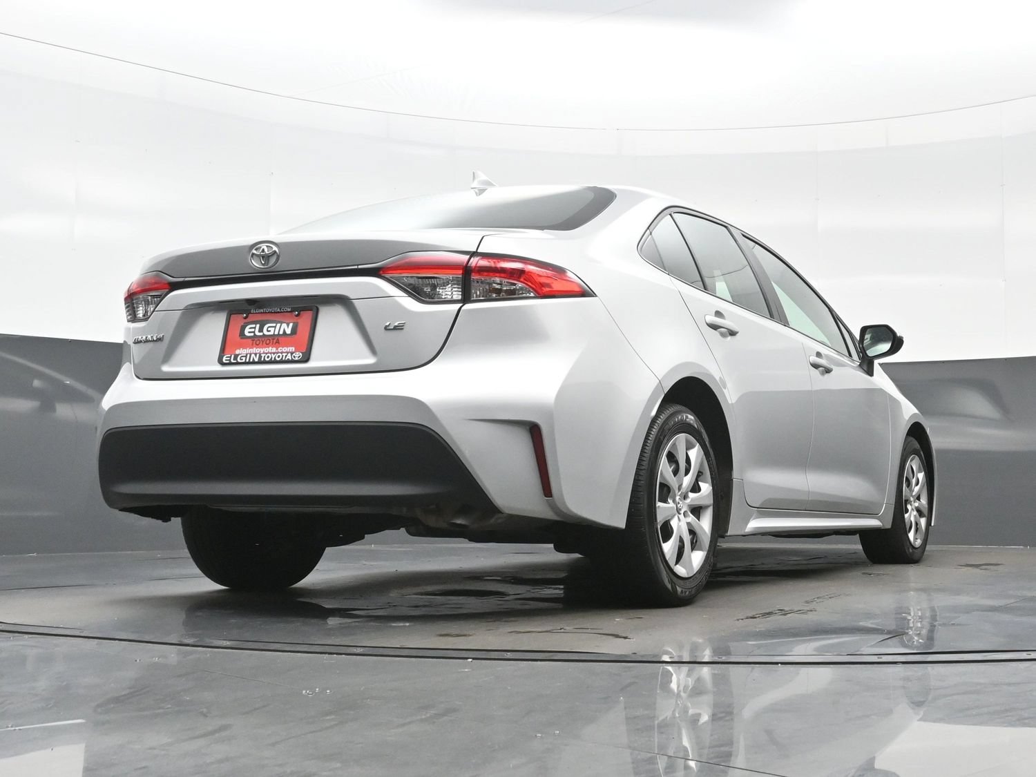 Used 2024 Toyota Corolla LE FWD image 28