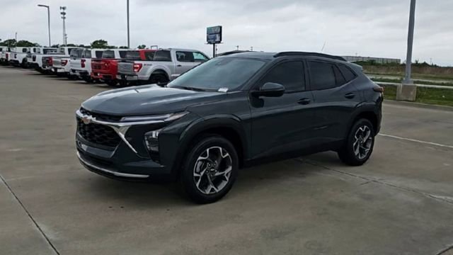 New 2026 Chevrolet Trax LT w/ Driver Confidence Package FWD image 4