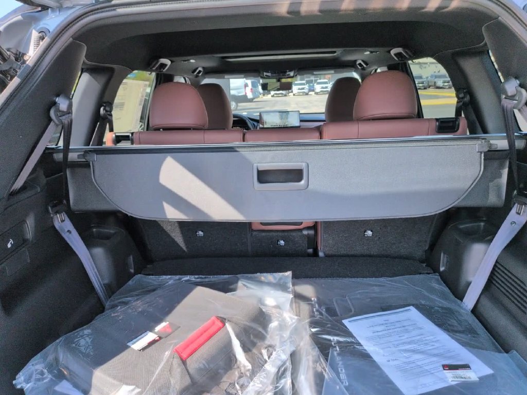 New 2026 Mitsubishi Outlander SEL FWD image 9