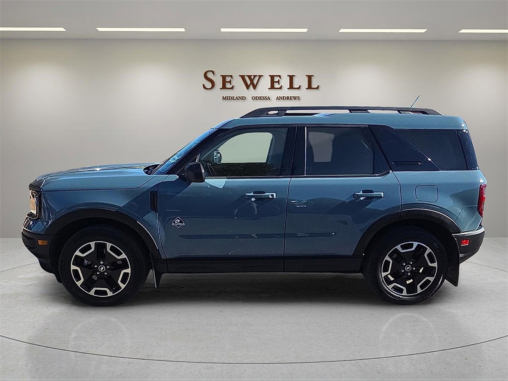 Used 2023 Ford Bronco Sport Outer Banks w/ Tech Package image 2