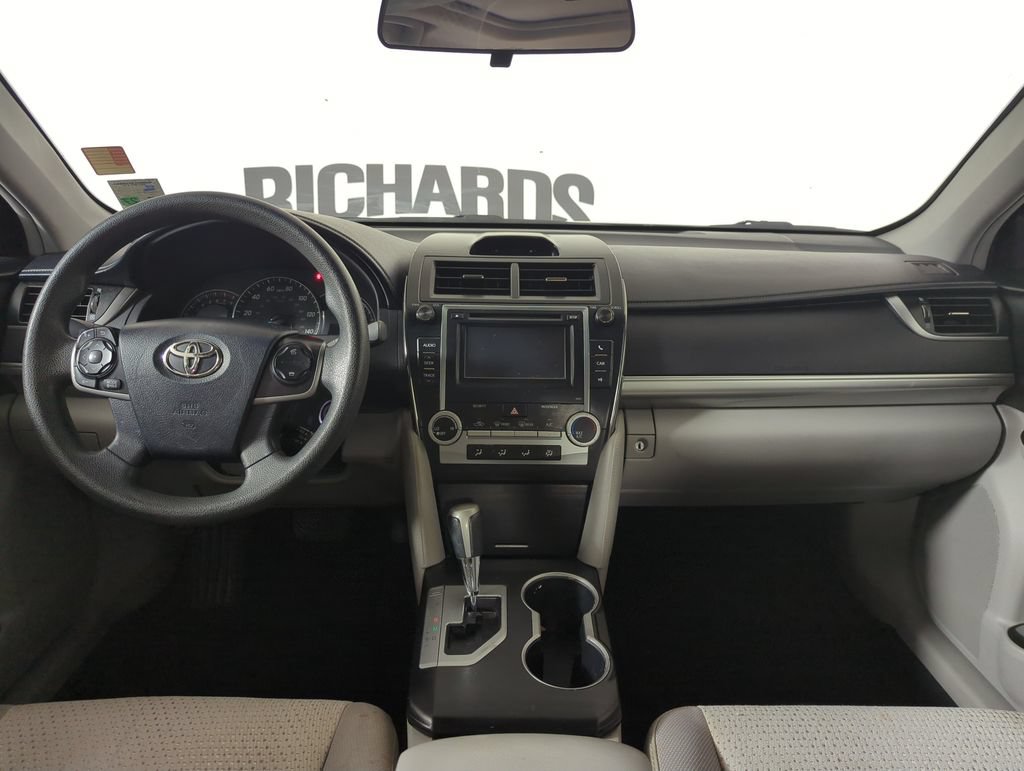 Used 2012 Toyota Camry LE FWD image 10