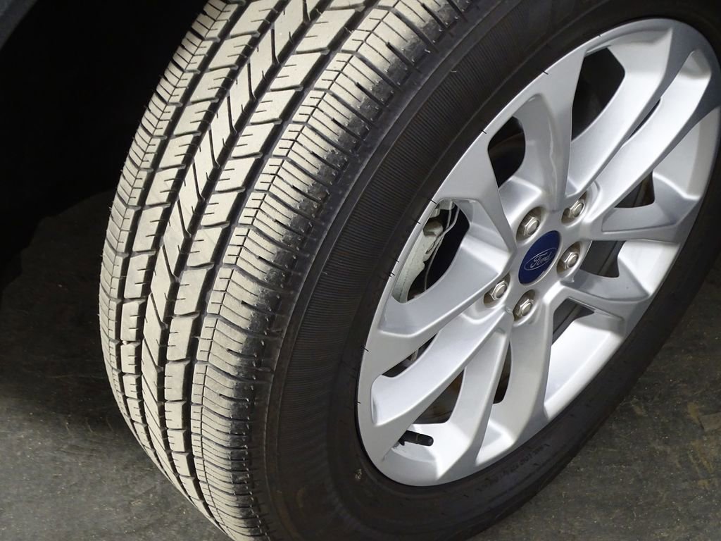 Used 2020 Ford Escape SE image 39