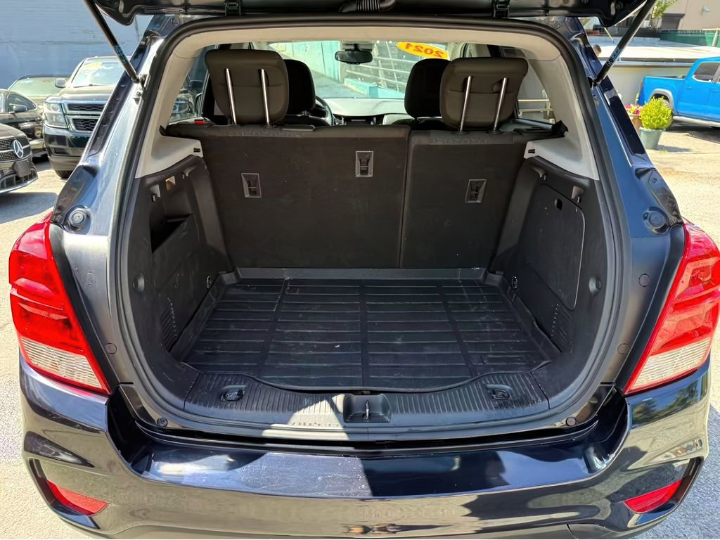 Used 2021 Chevrolet Trax LS w/ Tint and Cruise Package image 20