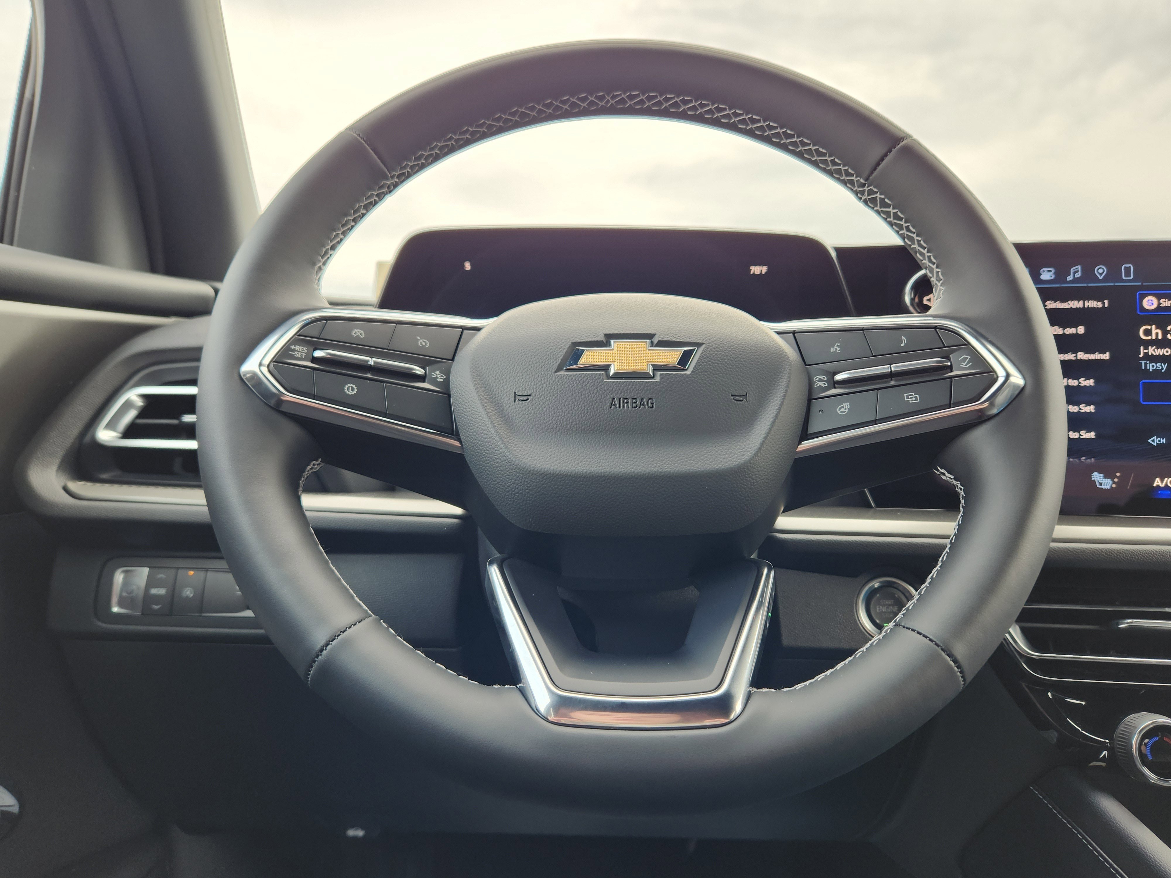 New 2026 Chevrolet Traverse LT w/ Driver Confidence Package image 15