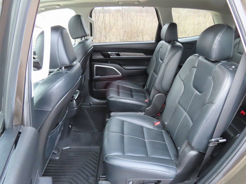 Used 2022 Kia Telluride EX w/ EX Premium Package image 28