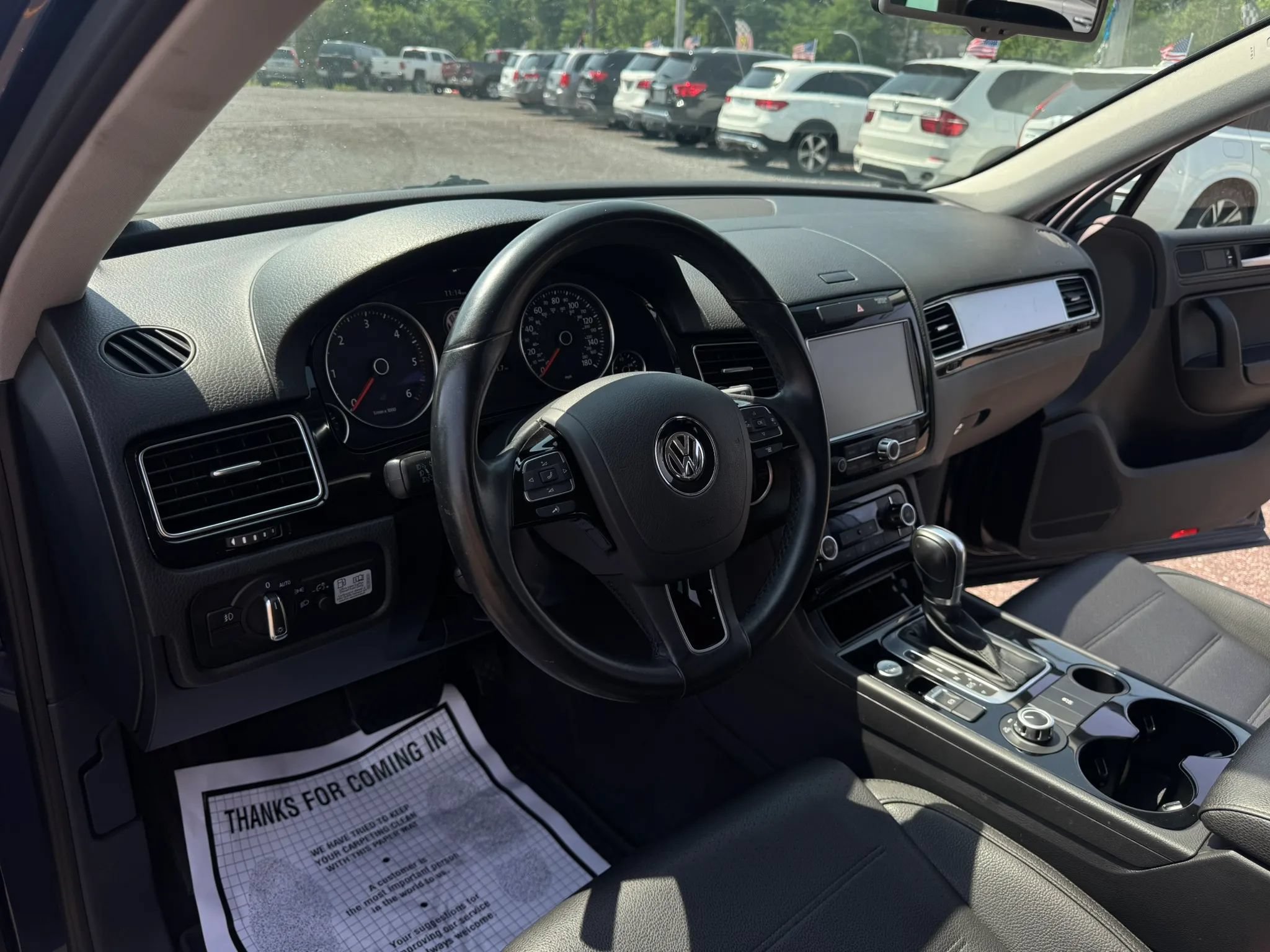 Used 2014 Volkswagen Touareg Sport AWD/4WD image 17