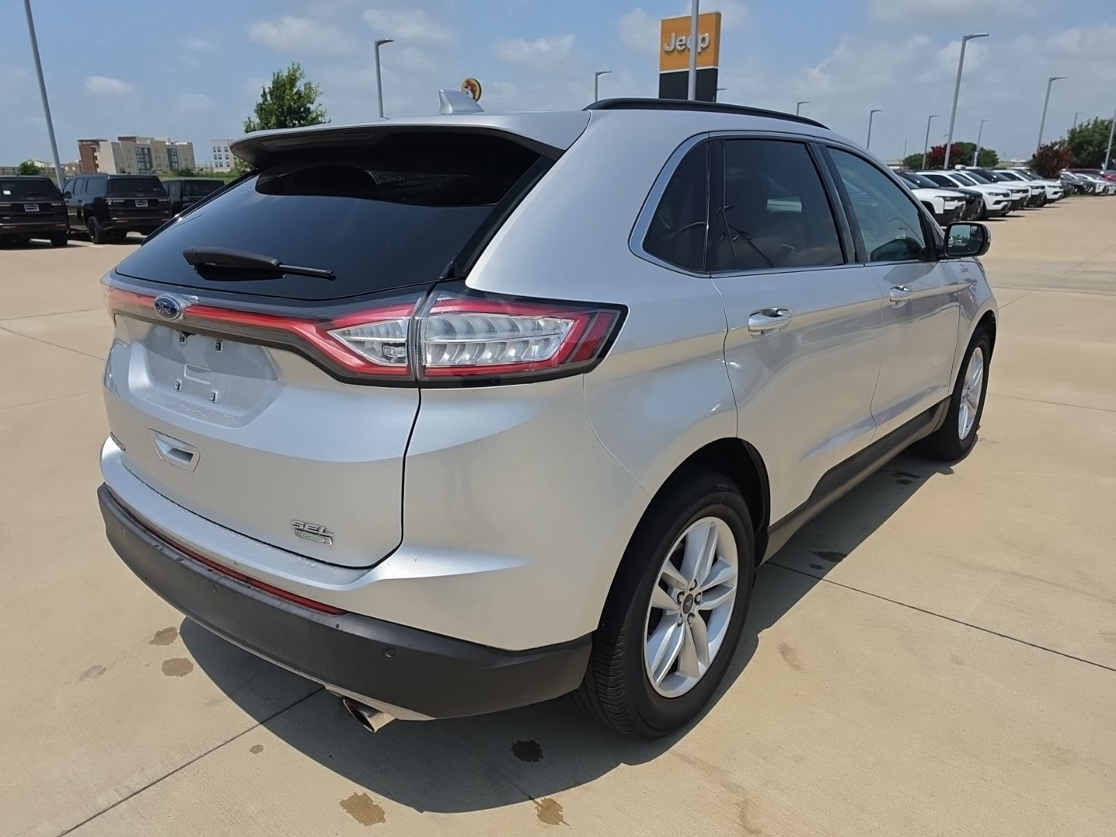 Used 2018 Ford Edge SEL w/ Equipment Group 201A FWD image 5