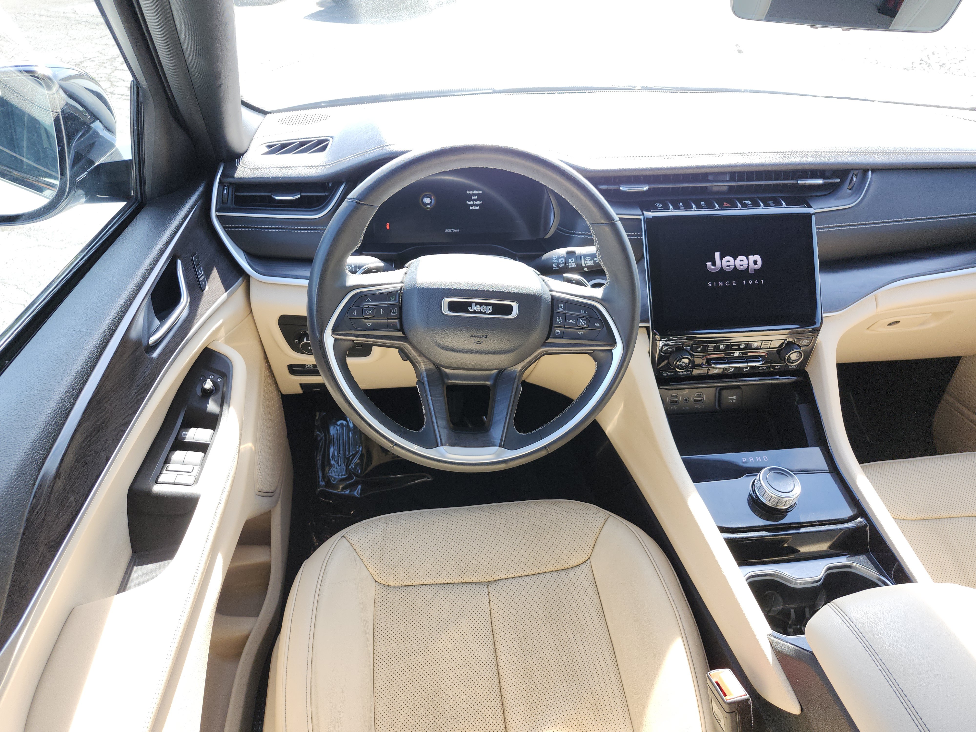 Used 2023 Jeep Grand Cherokee Limited w/ Luxury Tech Group II RWD image 29