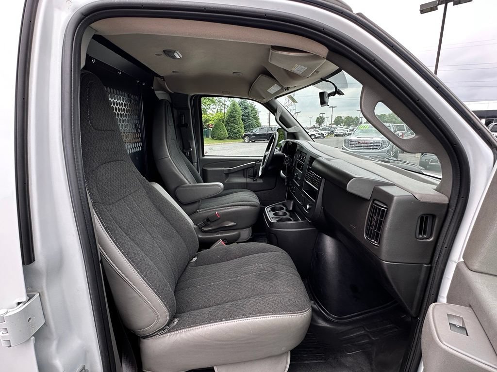 Used 2024 GMC Savana 2500 w/ Driver Convenience Package RWD image 10