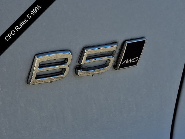 Certified 2024 Volvo XC40 B5 Plus w/ Climate Package AWD/4WD image 35