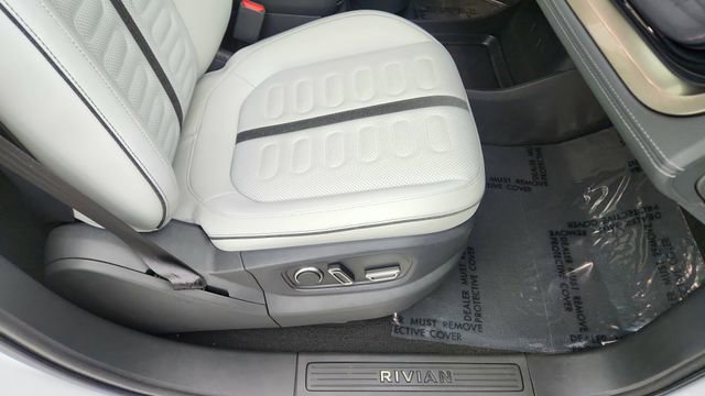 Used 2024 Rivian R1S Adventure AWD/4WD image 23