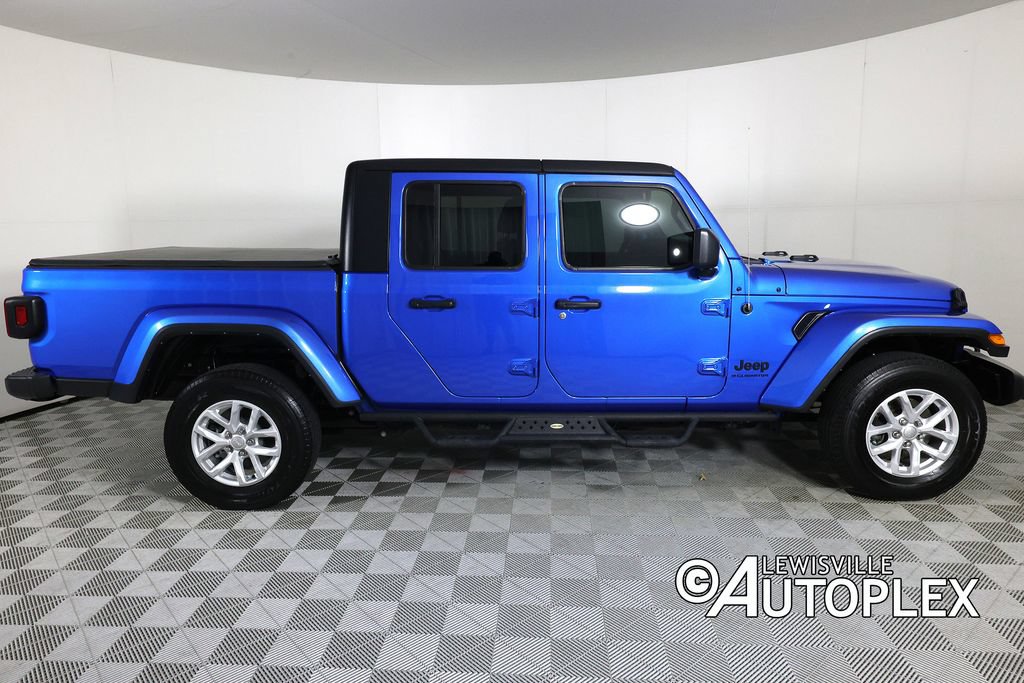 Used 2023 Jeep Gladiator Sport AWD/4WD image 4