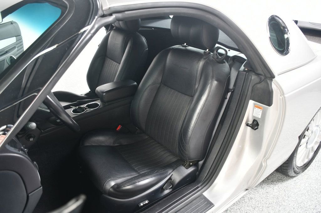 Used 2004 Ford Thunderbird RWD image 27