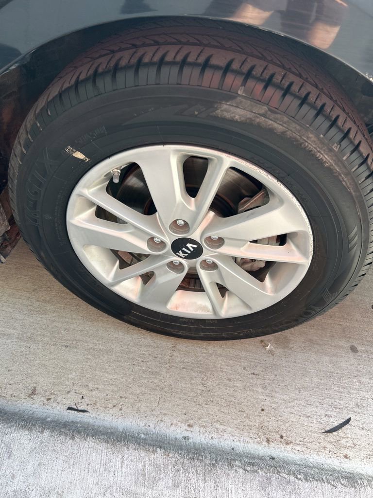 Used 2016 Kia Optima LX w/ LX Convenience Package image 18