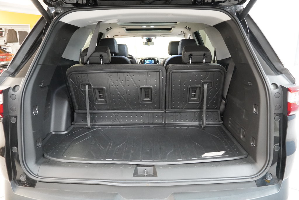 Used 2021 Chevrolet Traverse LT w/ LT Premium Package AWD/4WD image 12