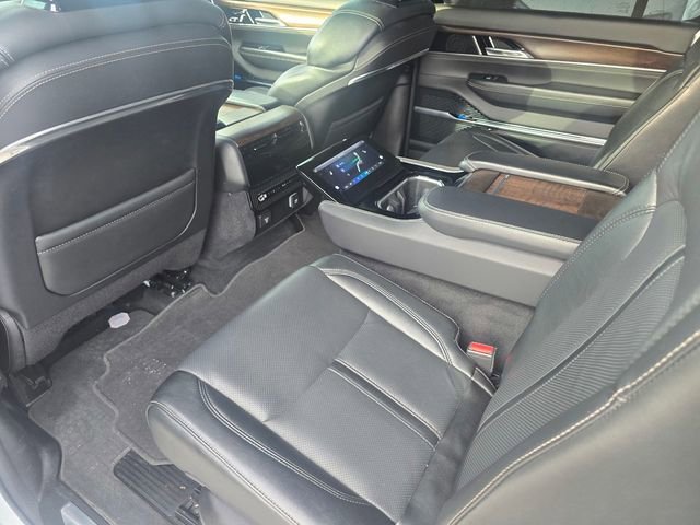 Used 2023 Jeep Grand Wagoneer 4WD image 14