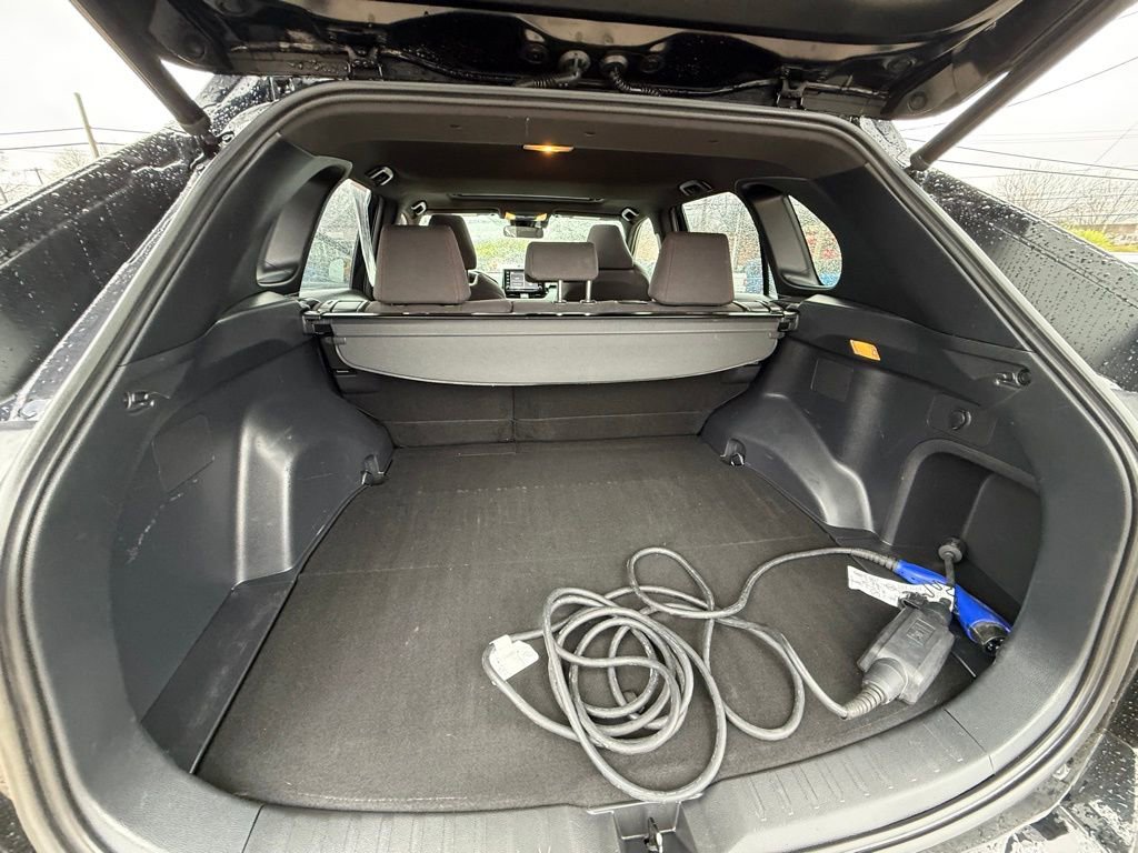 Used 2021 Toyota RAV4 SE w/ Weather & Moonroof Package image 27