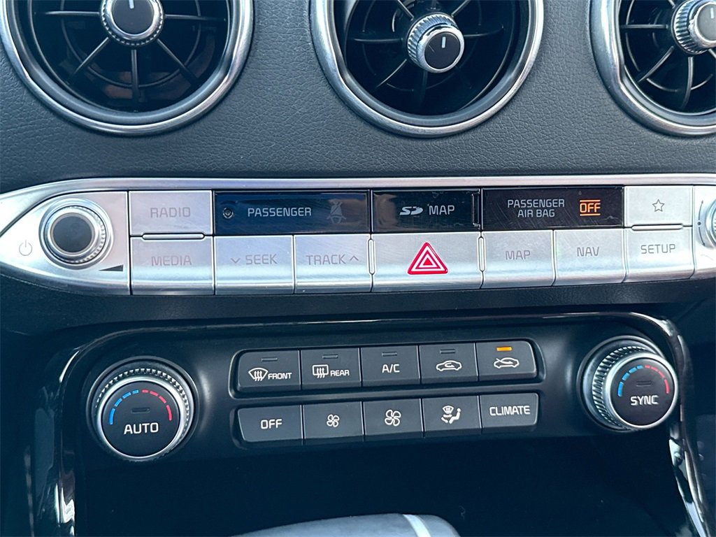 Used 2020 Kia Stinger GT-Line w/ Sun & Sound Package image 17