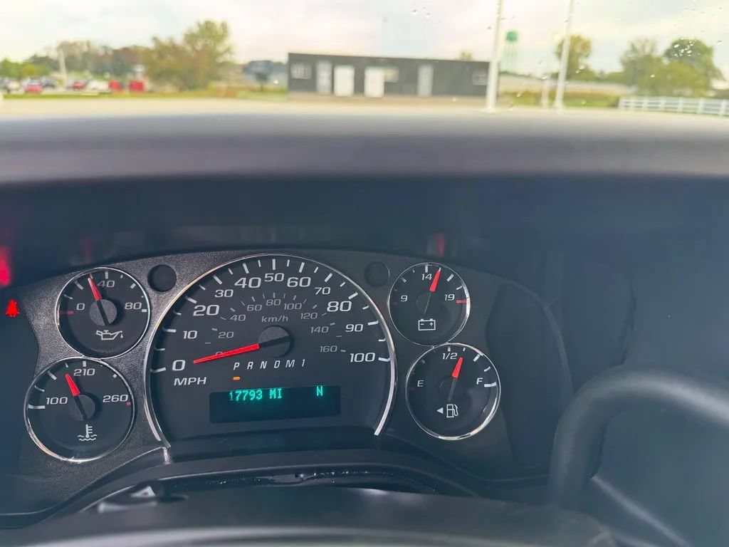 Used 2020 GMC Savana 3500 Extended w/ Driver Convenience Package RWD image 21