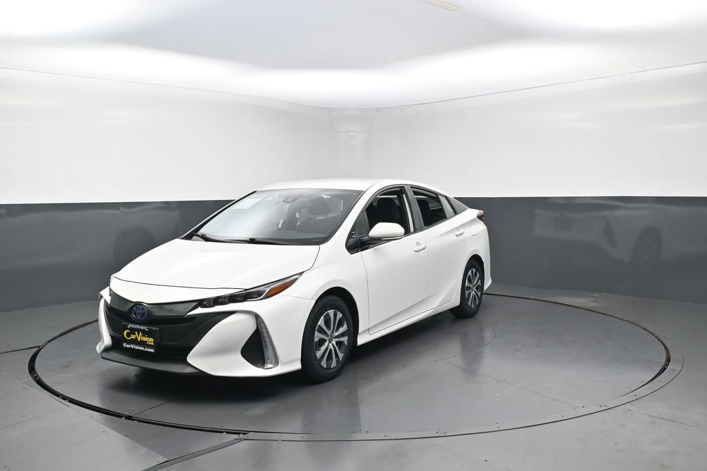 Used 2020 Toyota Prius Prime LE w/ Carpet Mat Package image 6
