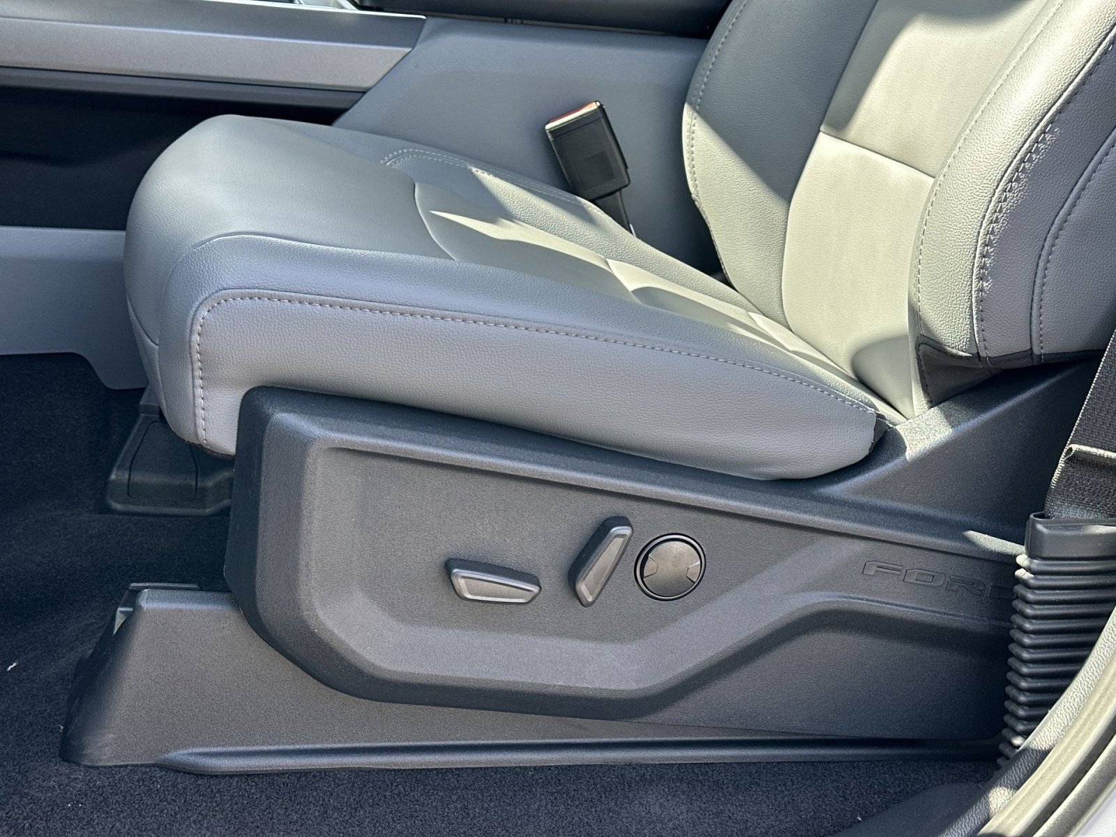 New 2025 Ford F150 Lightning Flash image 14