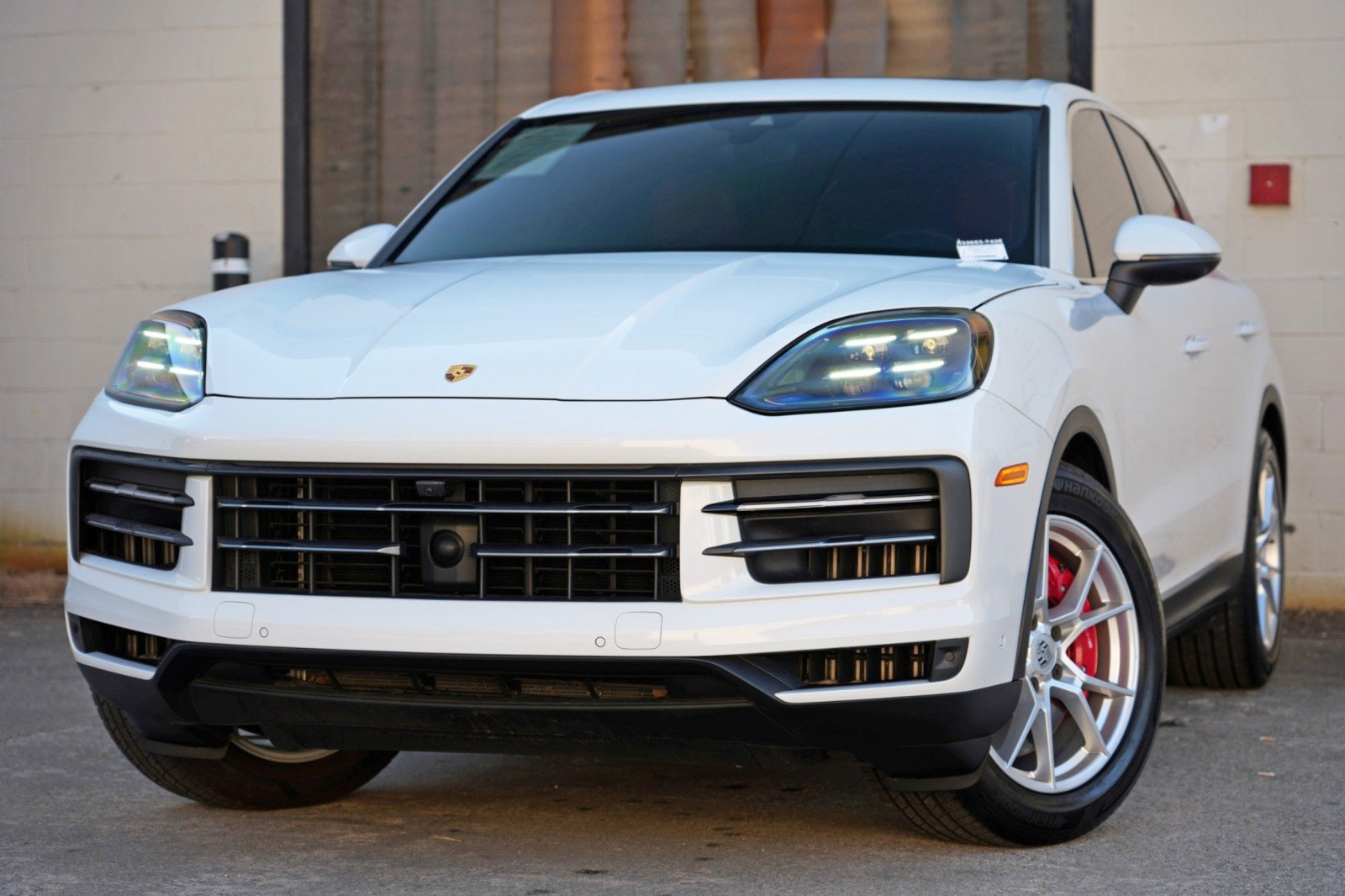 Used 2024 Porsche Cayenne S w/ Premium Package Plus AWD/4WD image 3