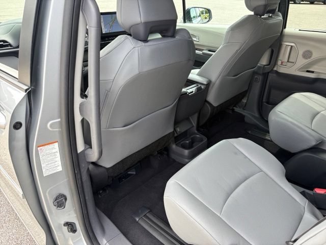 Used 2024 Toyota Sienna XLE w/ XLE Plus Package AWD/4WD image 46