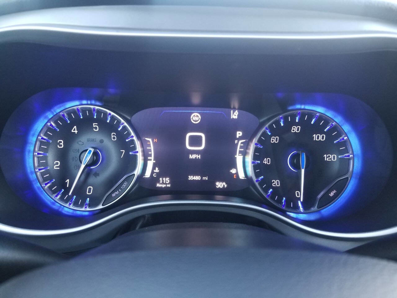 Certified 2023 Chrysler Pacifica Touring image 29