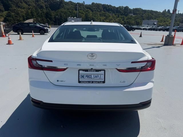 Used 2025 Toyota Camry LE FWD image 4
