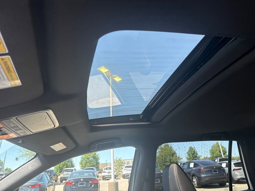 Used 2023 Honda Passport EX-L image 16