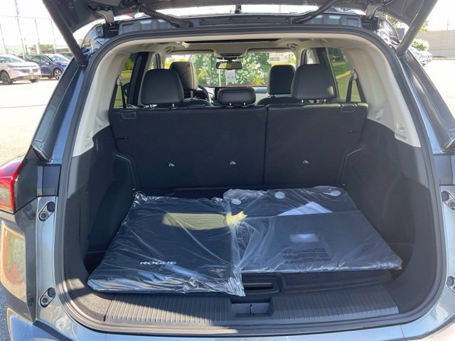 New 2026 Nissan Rogue Platinum w/ Platinum Premium Package AWD/4WD image 9