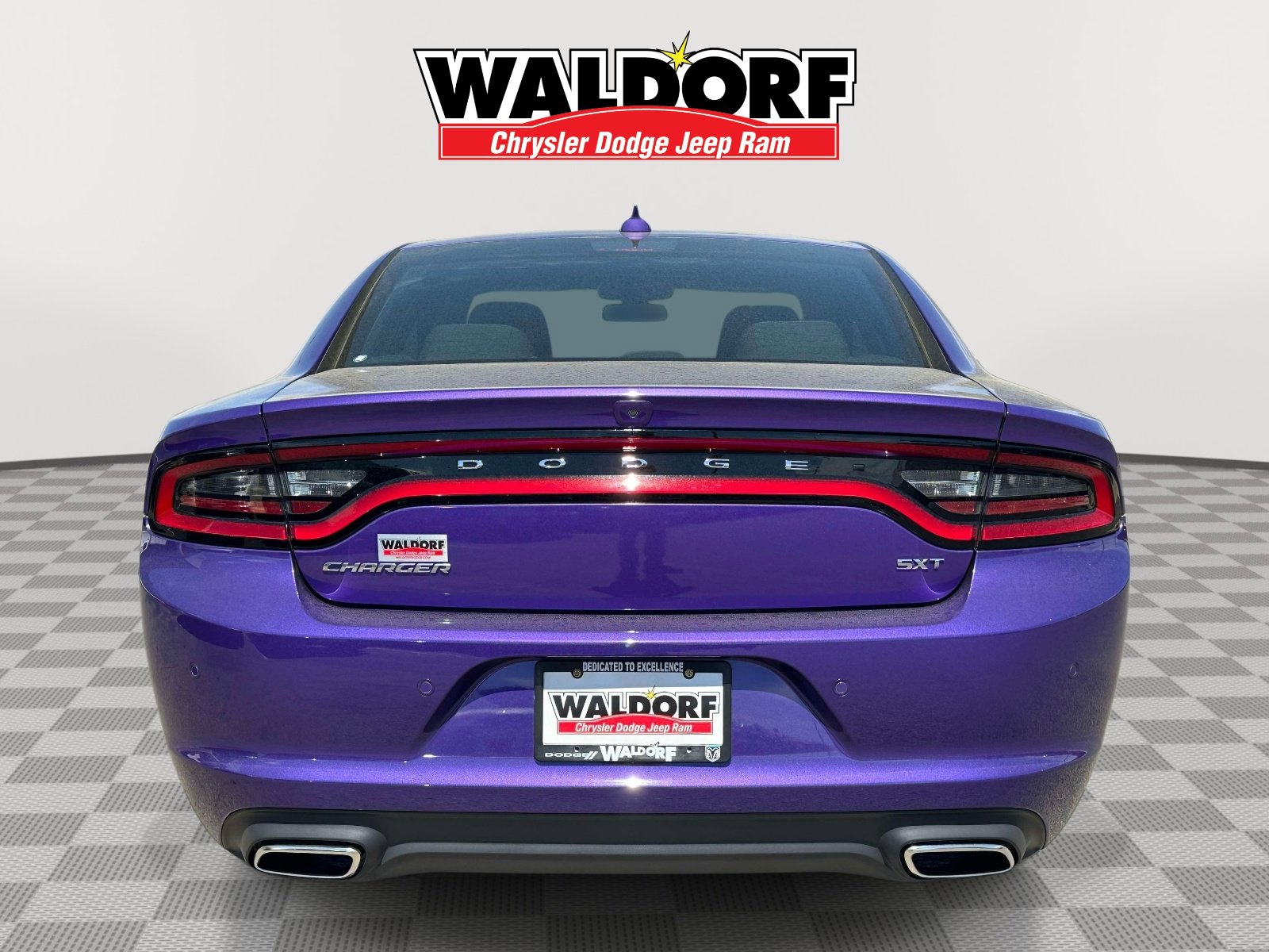 Used 2023 Dodge Charger SXT RWD image 5