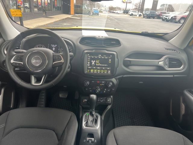 Used 2023 Jeep Renegade Latitude w/ Premium Group image 20