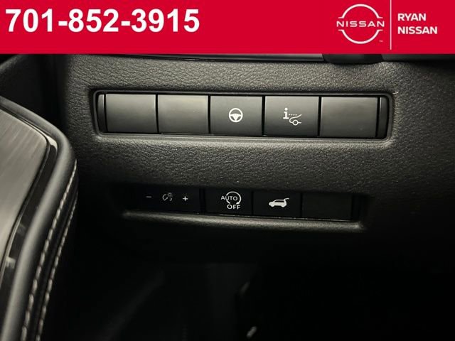 Certified 2025 Nissan Rogue Platinum w/ Tech Package image 18