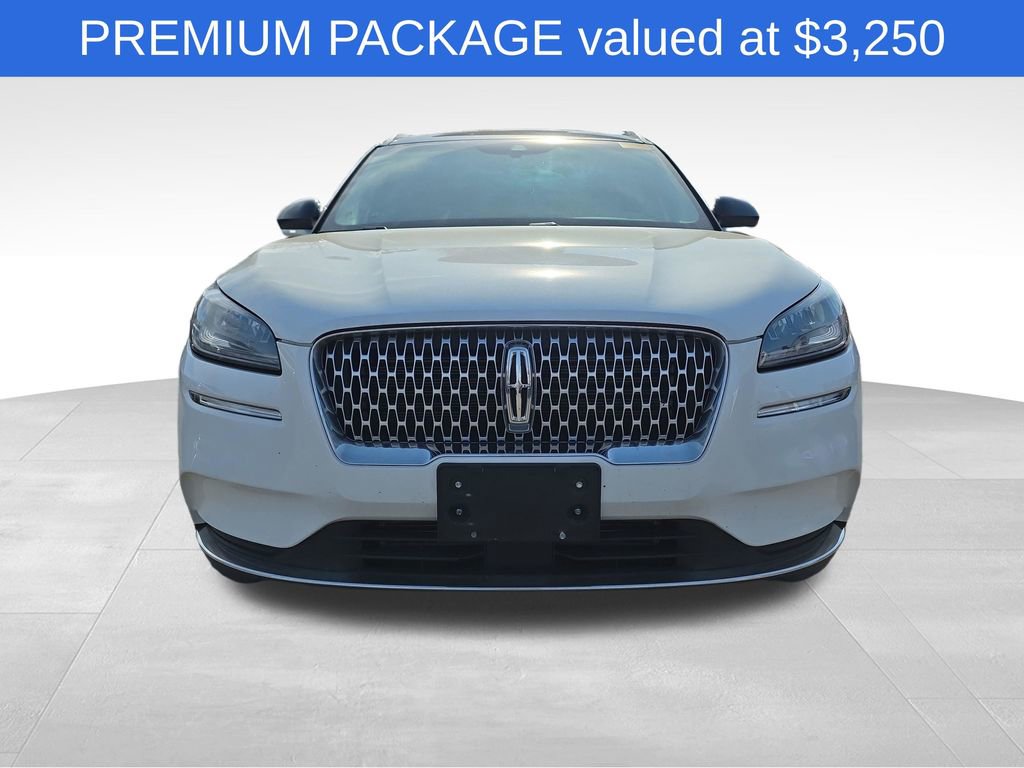 Used 2021 Lincoln Corsair AWD w/ Premium Package image 3