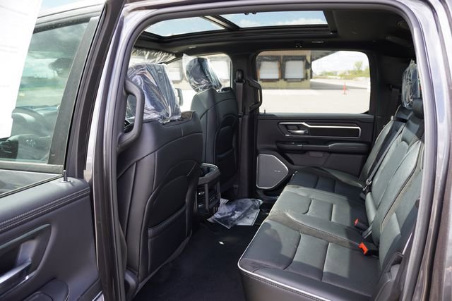 New 2026 RAM 1500 Laramie AWD/4WD image 12