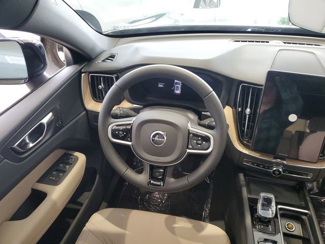 New 2026 Volvo XC60 B5 Core w/ Climate Package image 17