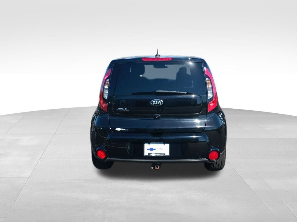 Used 2016 Kia Soul + image 4
