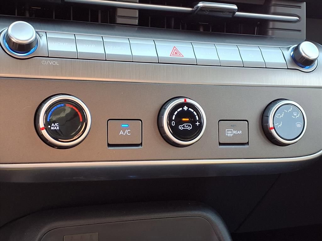 Used 2025 Hyundai Kona SE image 10