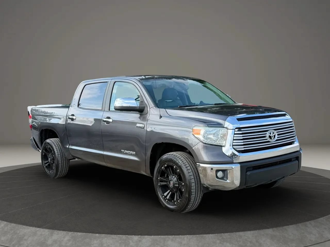 Used 2014 Toyota Tundra Limited w/ Limited Premium Package AWD/4WD image 3