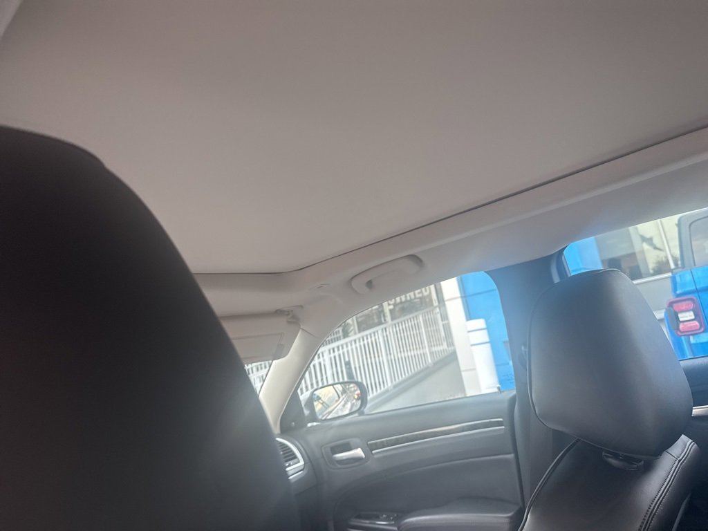 Used 2022 Chrysler 300 Touring L w/ Popular Equipment Group image 16