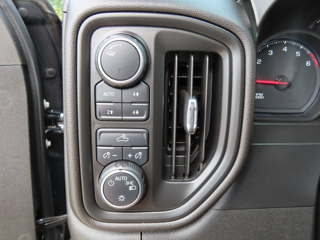 Certified 2021 Chevrolet Silverado 1500 Custom Trail Boss AWD/4WD image 7