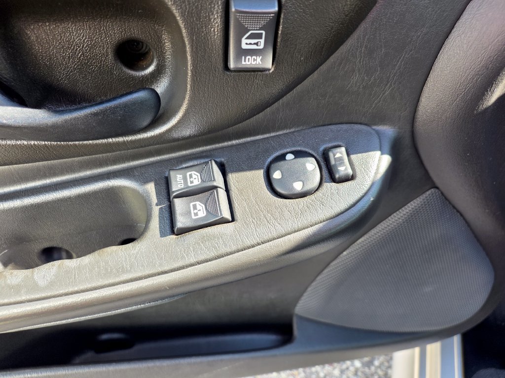 Used 2002 Chevrolet Monte Carlo SS w/ Preferred Equipment Group FWD image 17