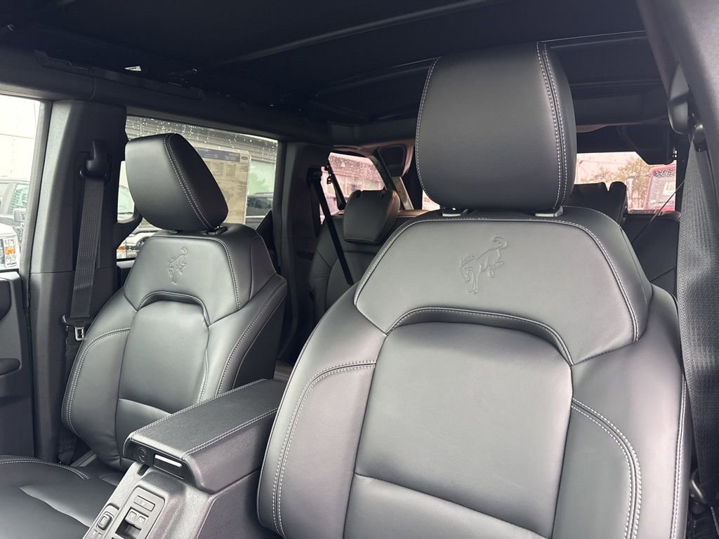 New 2025 Ford Bronco Outer Banks w/ Sasquatch Package image 14