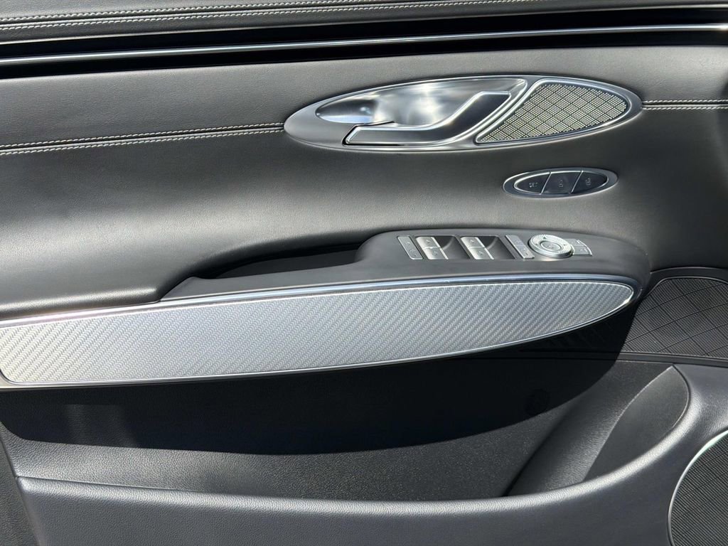 Used 2023 Genesis GV70 2.5T Sport Prestige w/ Sport Prestige Package image 15