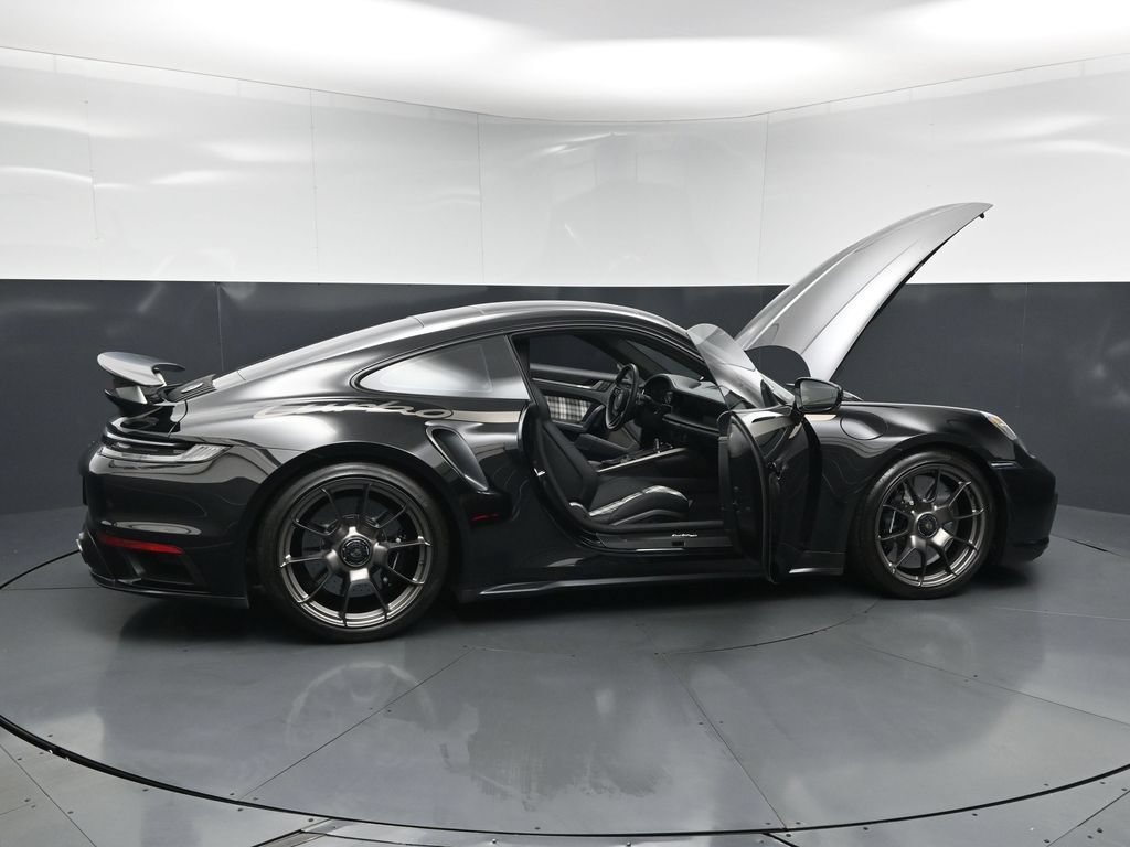 Used 2025 Porsche 911 Turbo AWD/4WD image 33