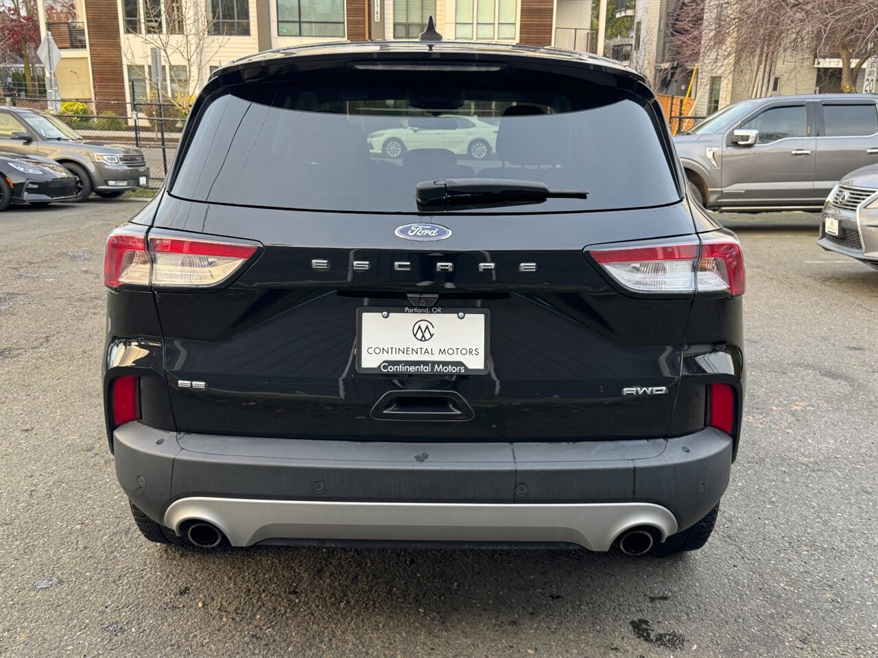 Used 2022 Ford Escape SE image 9