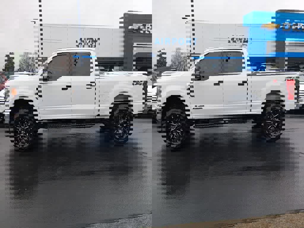 Used 2020 Ford F250 XLT image 2